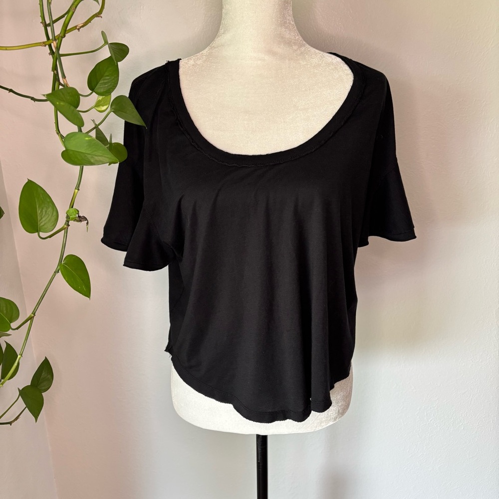 Free People “we the free” Black Ruffle Sleeve Hi-Low hem Top Size S